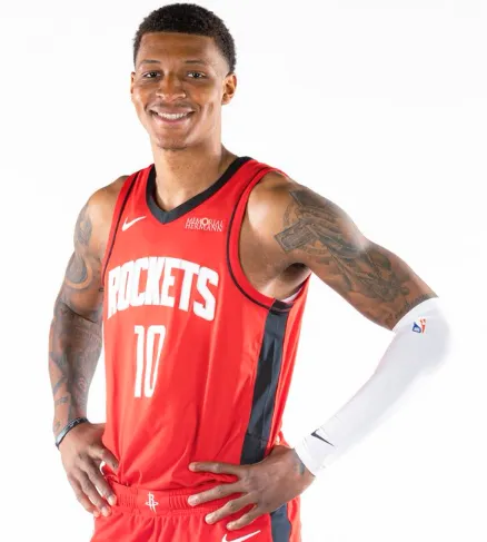 九游官网-祝你23岁生日快乐！NBA官方分享贾巴里-史密斯的个人照片